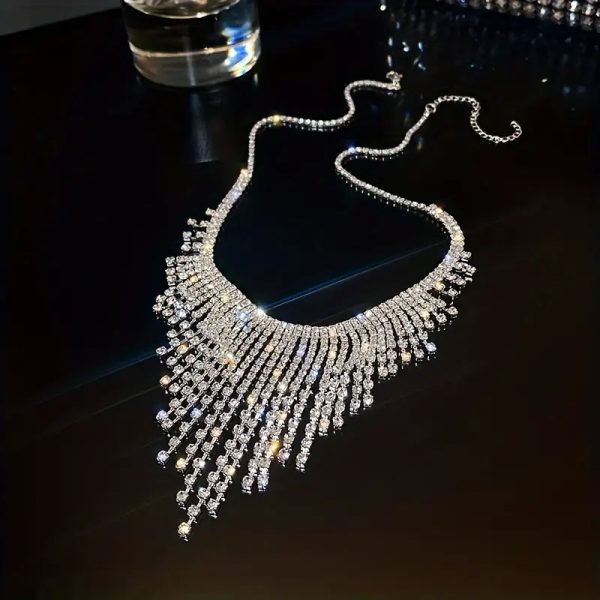 Luxury Sparkling Rhinestone Necklace - Image 2
