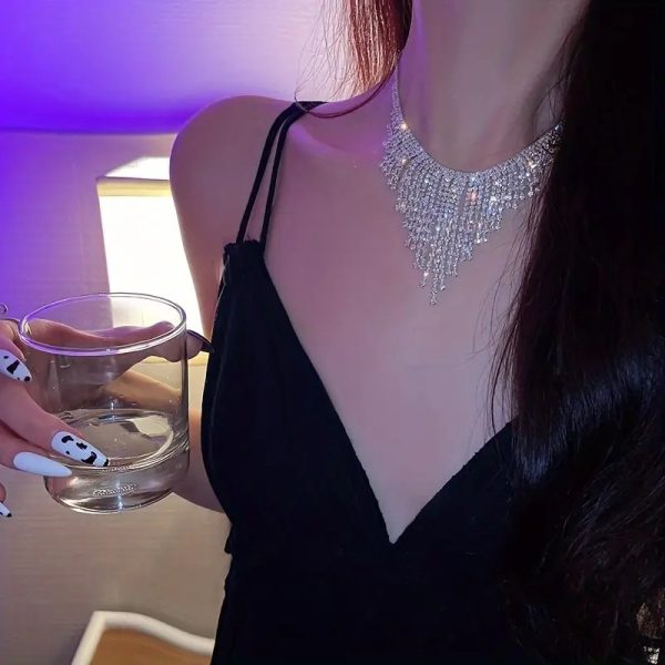 Luxury Sparkling Rhinestone Necklace - Image 5